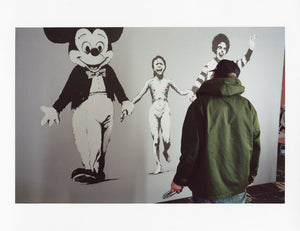 James Pfaff / Banksy Painting the canvas(2) - YOUANDART(ユーアンドアート)